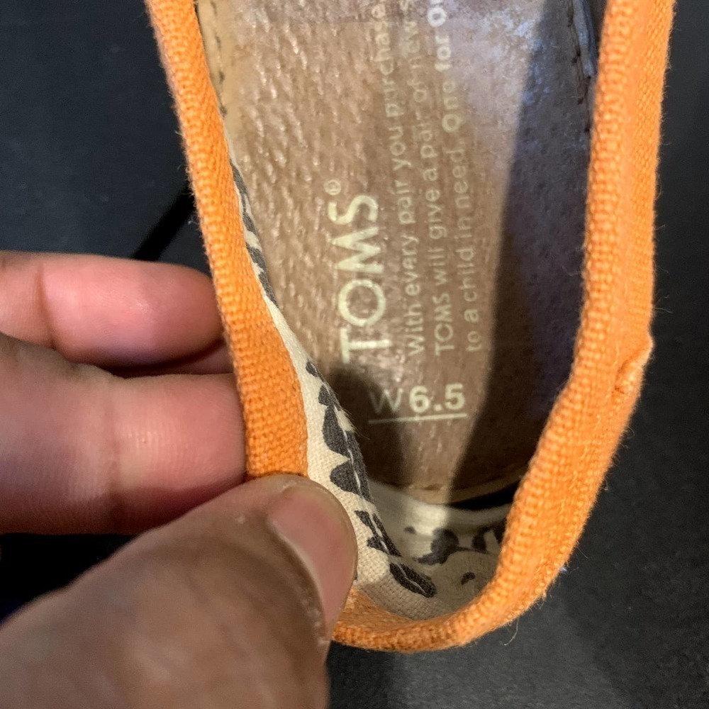 TOMS Womens Orange Charlize Theron Canvas Flat Loafer Slip On Shoes Size US 6.5W - Picture 5 of 6